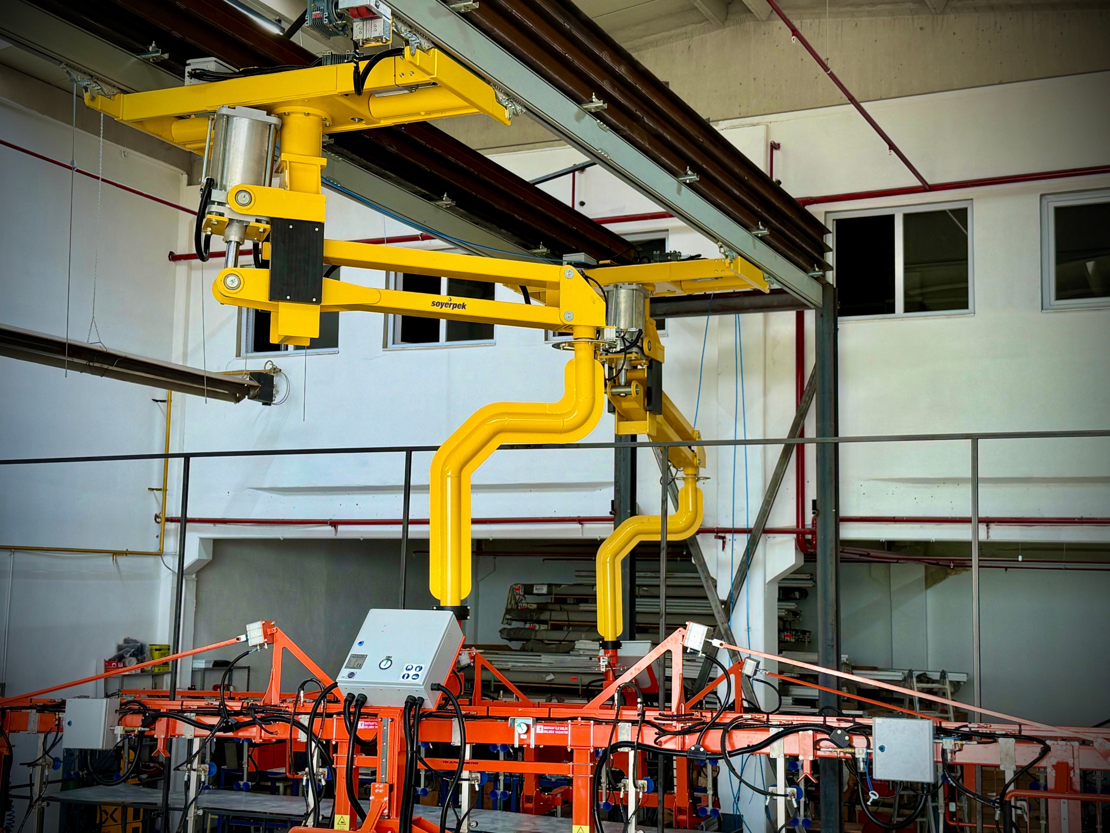 Hook transport machine side view